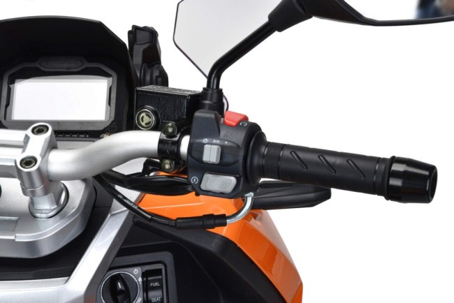 СКУТЕР MOTOLAND T-MAX 150