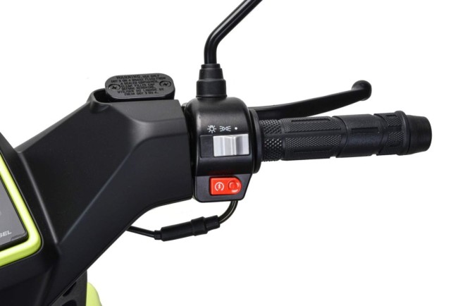 Скутер Motoland CRICKET 150 (WY150-5D) зеленый Скутер Motoland CRICKET 150 (WY150-5D) зеленый