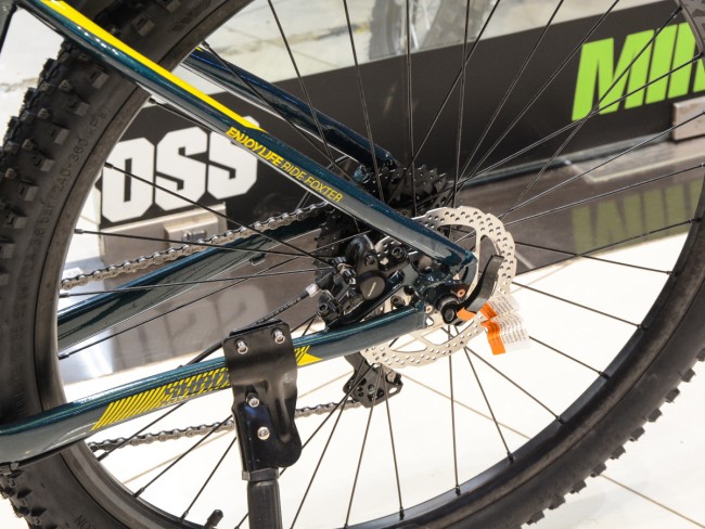 FOXSTER  SHADOW 570 R30.5