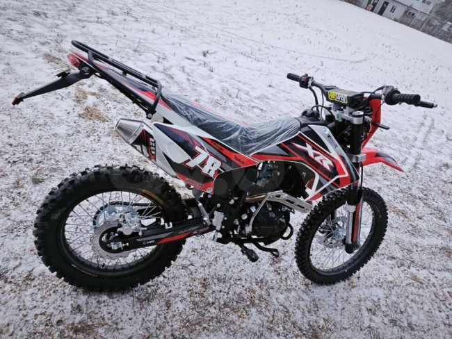 МОТОЦИКЛ КРОСС MOTOLAND XR 300 LITE красный (175FM) ПТС