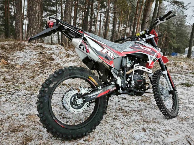 МОТОЦИКЛ КРОСС MOTOLAND XR 300 LITE красный (175FM) ПТС