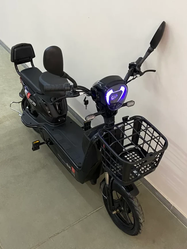 ЭЛЕКТРОСКУТЕР SK 8