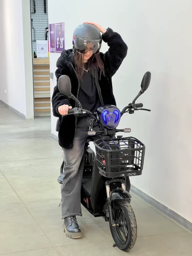 ЭЛЕКТРОСКУТЕР SK 8