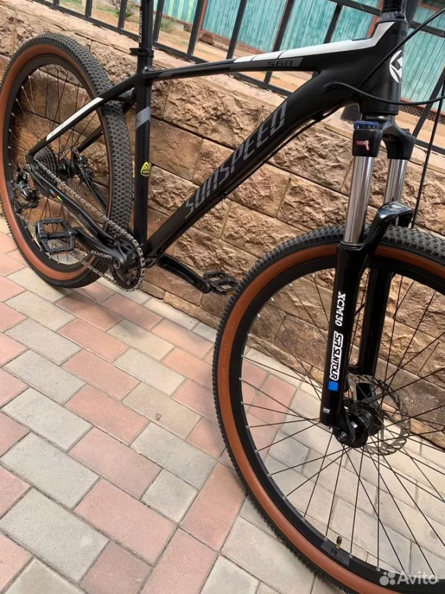 SUNSPEED 568 R29 рама 19,5 (черно-белый)