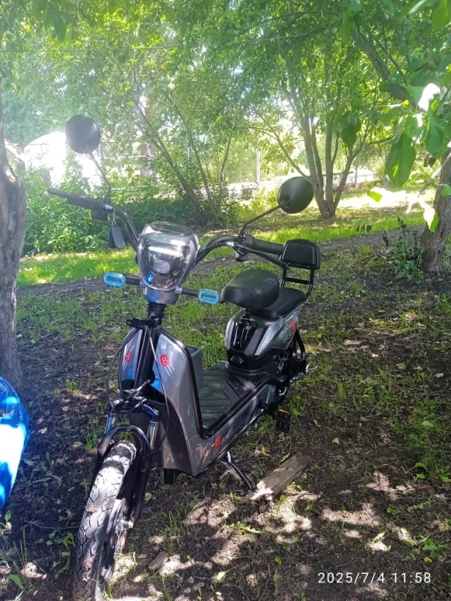 Электроскутер SK 8 16колеса