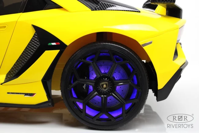 Электромобиль RIVER TOYS Lambordghni Aventador желтый