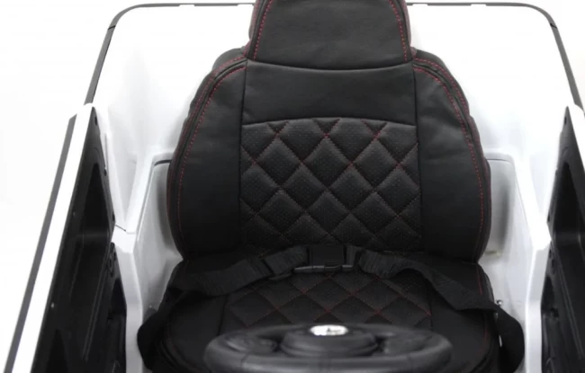 Электромобиль RIVER TOYS Mercedes Benz  K999KK  белый