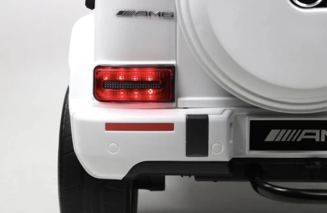 Электромобиль RIVER TOYS Mercedes Benz  K999KK  белый