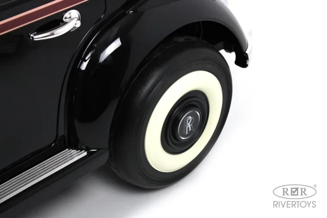 Электромобиль RIVER TOys Roils - Royca  черный глянец