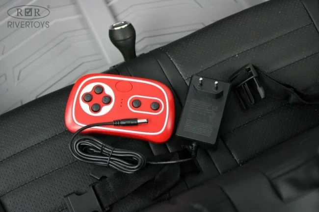 Электромобиль RIVER TOYS ГОНОЧНЫЙ БАГГИ серый