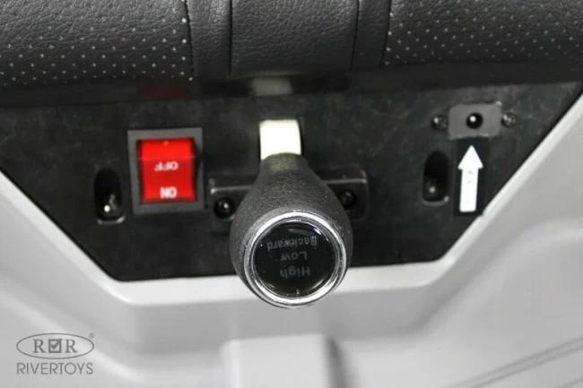 Электромобиль RIVER TOYS ГОНОЧНЫЙ БАГГИ серый