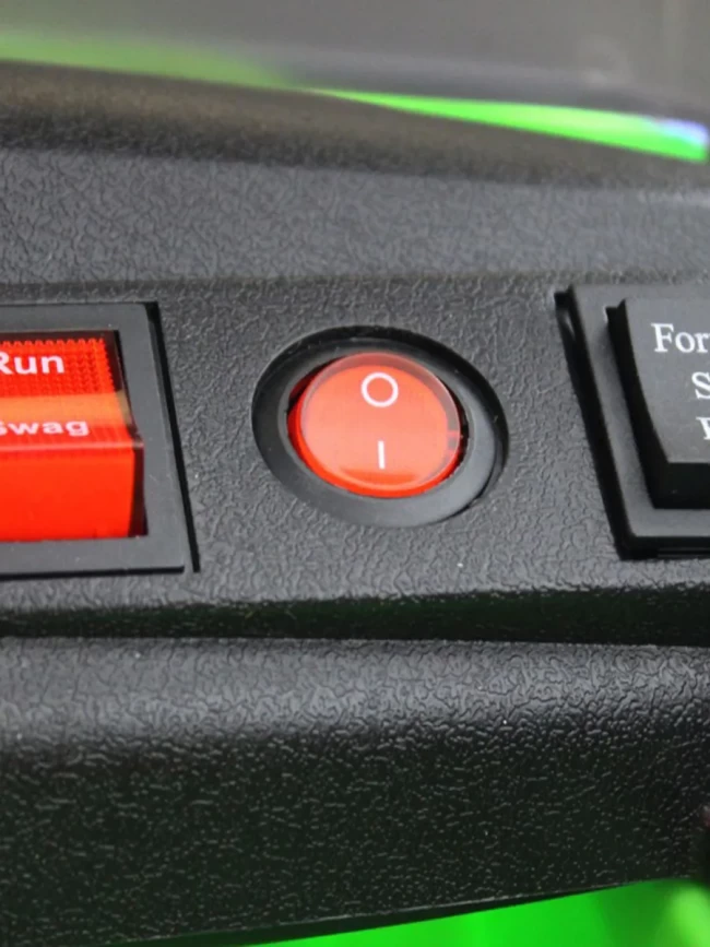 Электромобиль RIVER TOYS BMW F444FF  зеленый