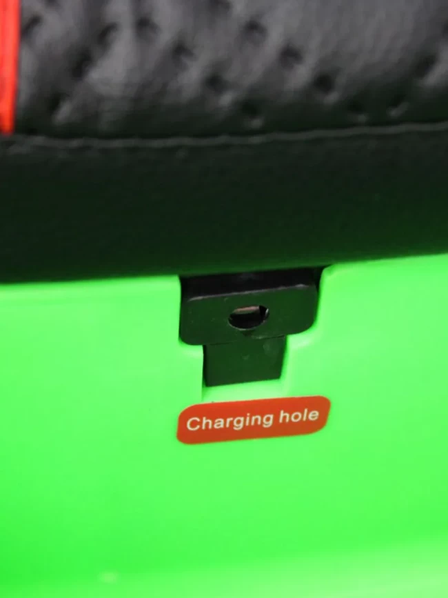 Электромобиль RIVER TOYS BMW F444FF  зеленый