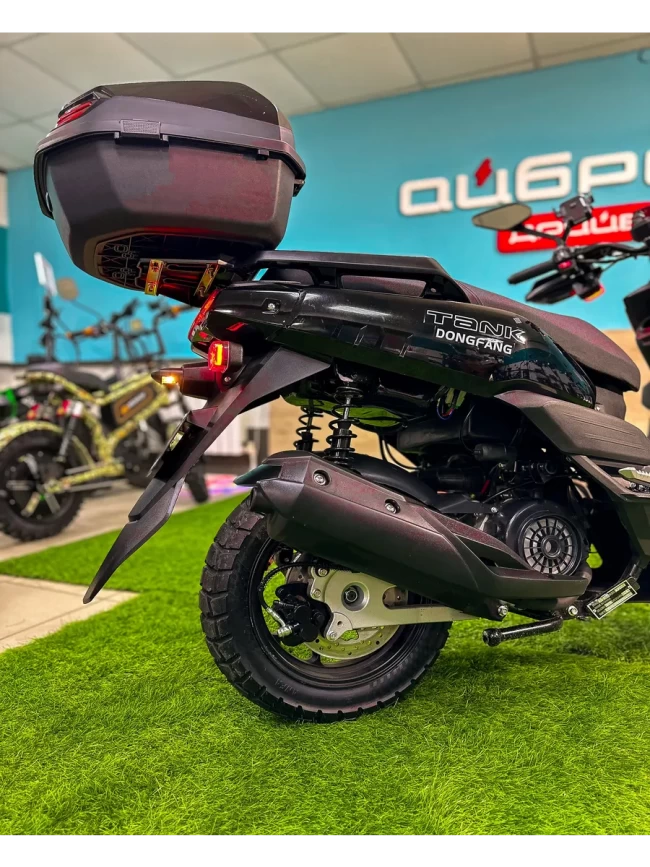 Скутер TANK 150