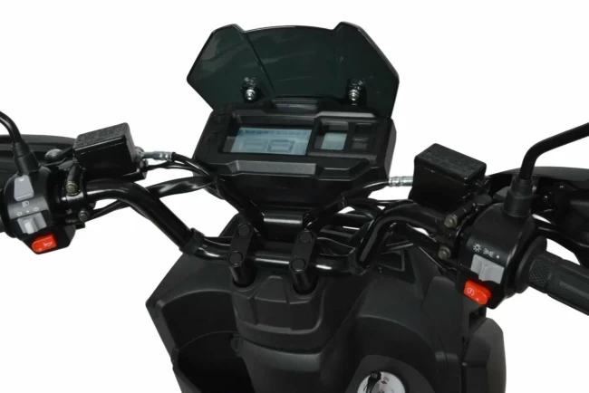 Скутер TANK 150