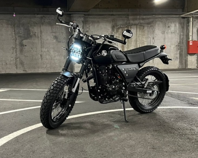 Мотоцикл RACER RS-300-GY8H Triumph 300 черный