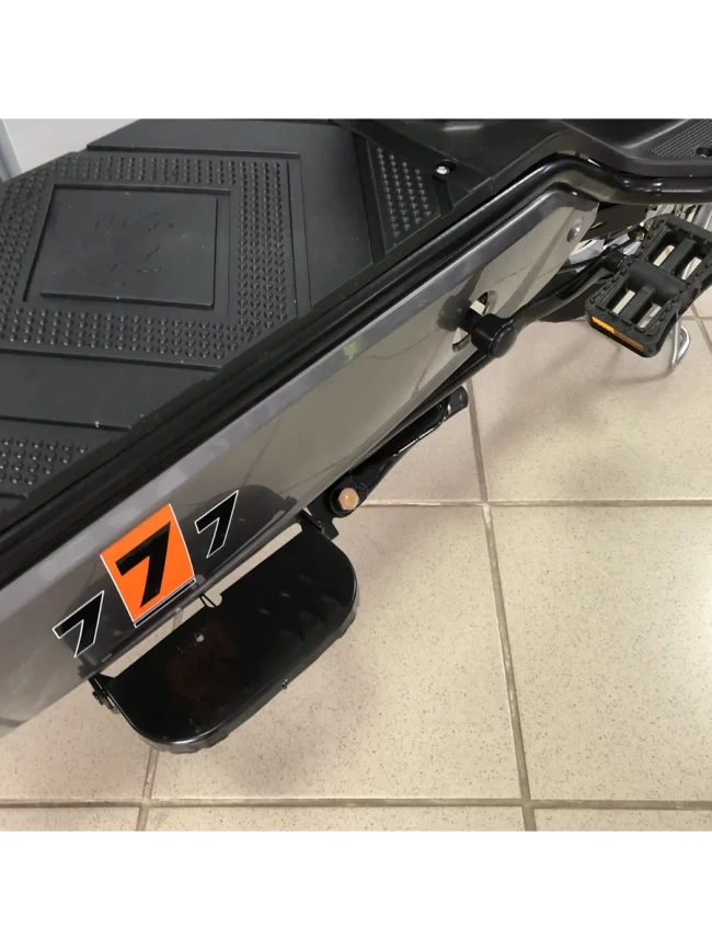 ЭЛЕКТРОСКУТЕР А777 R16