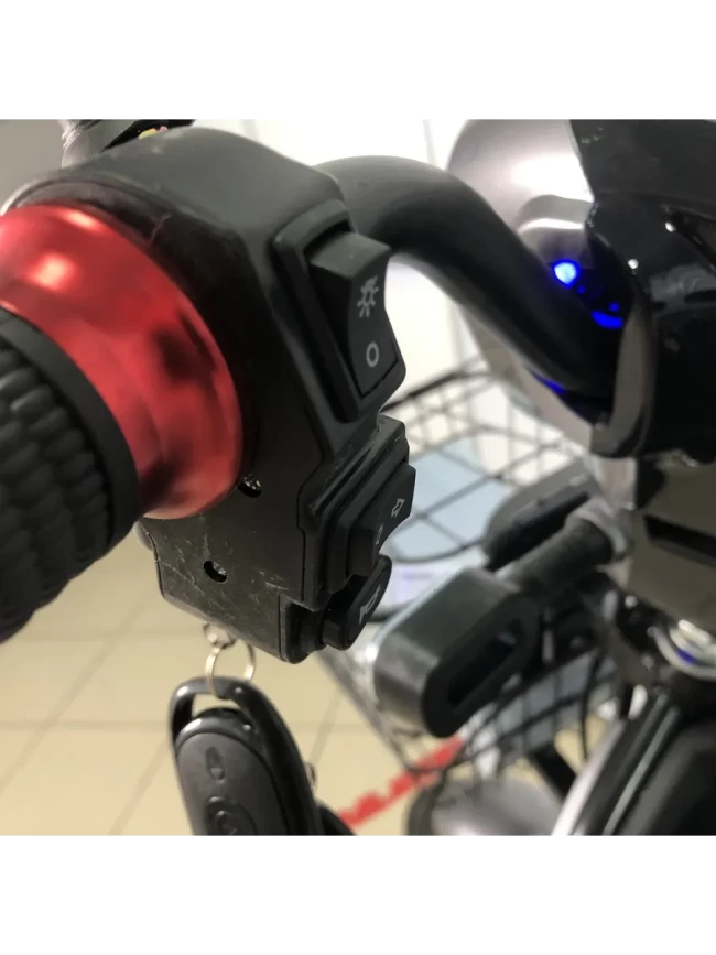 ЭЛЕКТРОСКУТЕР А777 R16